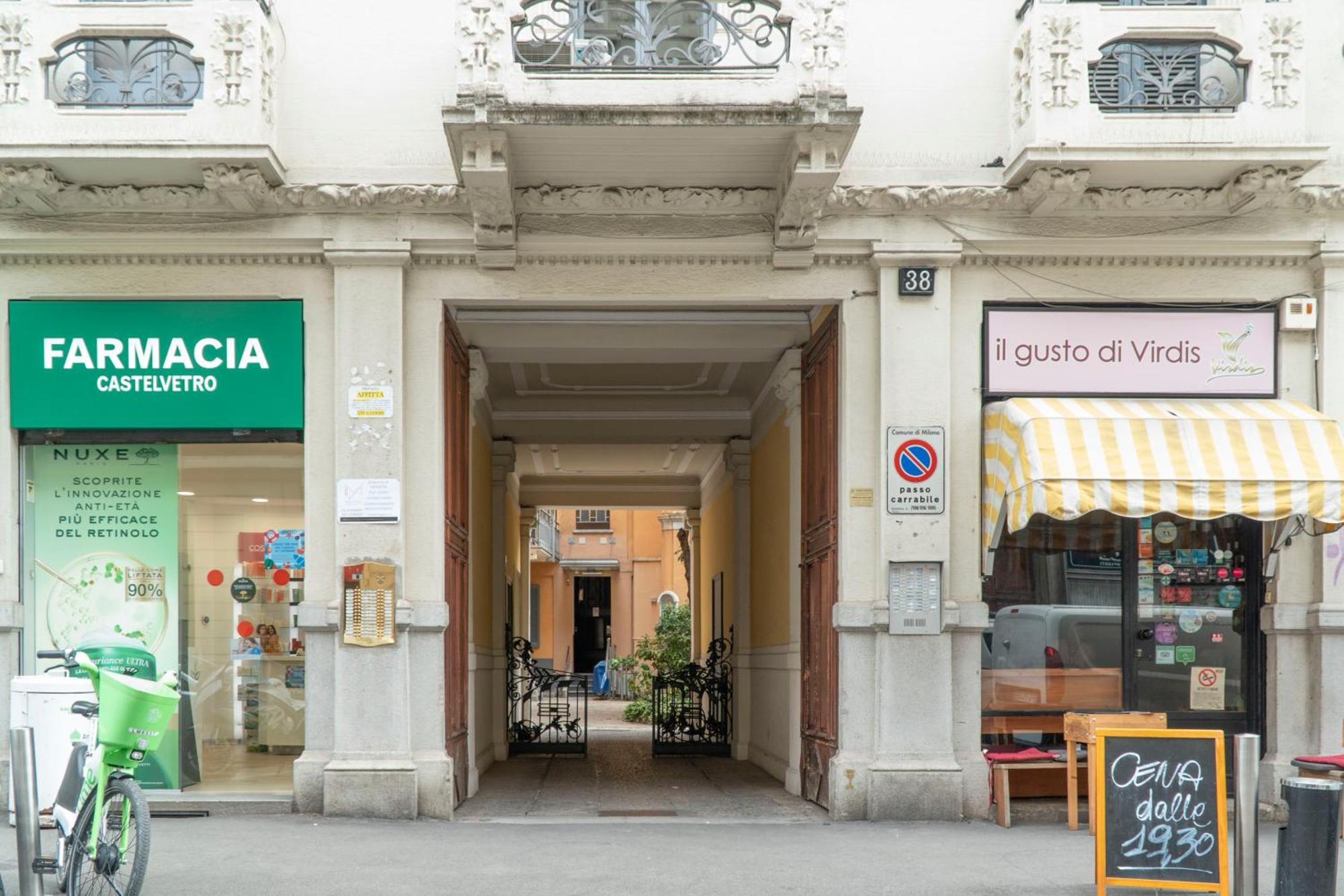 Casa Holden Al Parco Sempione Apartment Milan Luaran gambar